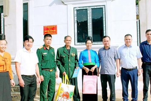 Mô hình phân công đảng viên giúp đỡ hộ nghèo