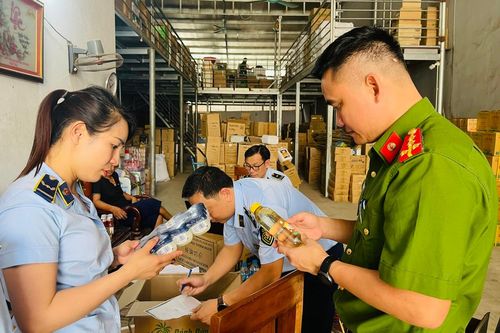 Vĩnh Phúc: Xử phạt cơ sở kinh doanh mỹ phẩm giả và mỹ phẩm nhập lậu
