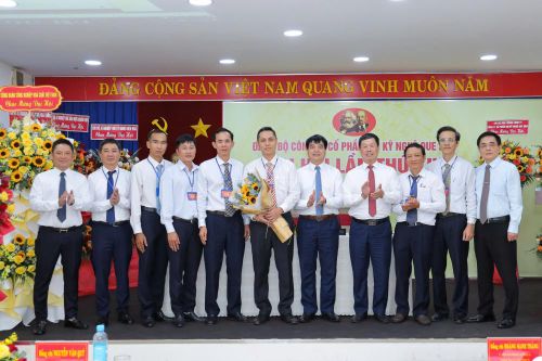 Đại hội Đảng bộ Công ty CP Hơi kỹ nghệ Que hàn lần thứ XIV, nhiệm kỳ 2025-2030: Nỗ lực vượt khó, vững bước trên hành trình mới