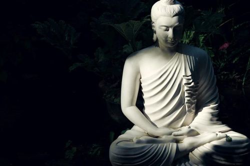 Từ tín ngưỡng đến bất hoại tín