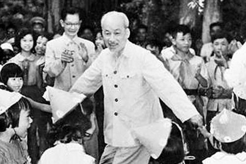 Sống mãi những ca khúc về Người