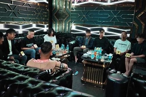 Đột kích quán bar SKY, phát hiện nhiều dân chơi dương tính với ma túy