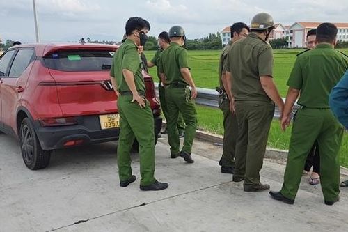 Chốt chặn trên cao tốc, bắt nhóm đối tượng vừa gây án đang bỏ trốn
