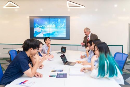Ngành dữ liệu thống trị thị trường: Mức lương hấp dẫn, cơ hội việc làm lớn