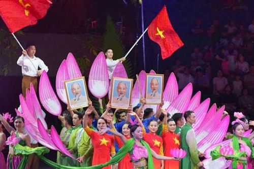 Tin tức đặc biệt trên báo in Hànôịmới ngày 19-5-2025