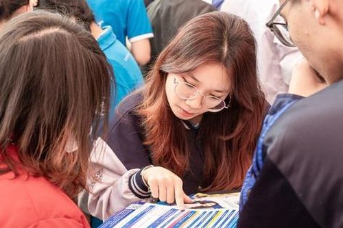 Danh sách ngành học được miễn hoàn toàn học phí năm 2025