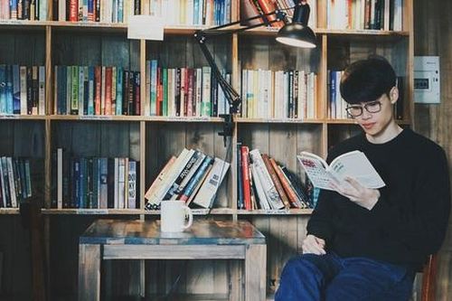 6 lợi ích sức khỏe của việc đọc sách mỗi ngày