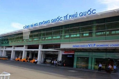 Đình chỉ cán bộ công an xé vé máy bay của du khách ở sân bay Phú Quốc