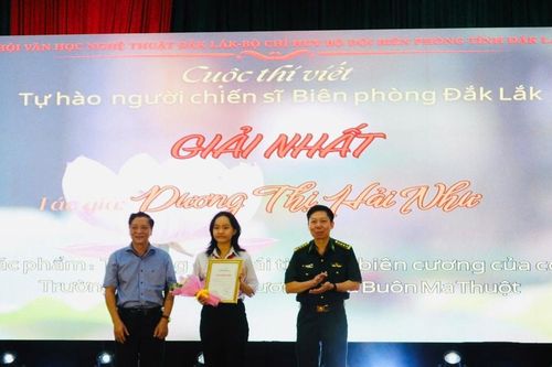 Trao giải cuộc thi viết 'Tự hào người chiến sĩ Biên phòng Đắk Lắk'