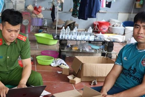Bắc Giang: Khởi tố chủ cơ sở sản xuất, buôn bán mỹ phẩm giả