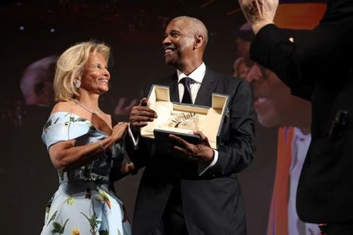 Denzel Washington bất ngờ được vinh danh Cành cọ Vàng danh dự tại Cannes 2025