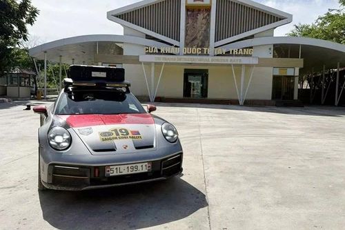 Porsche 911 Dakar 'đi cày' 2 tháng Trung Quốc đã về Việt Nam