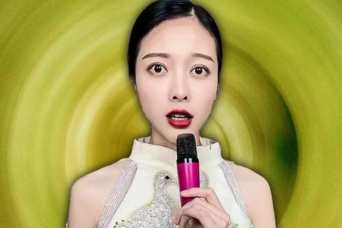Nữ streamer thay đồ siêu tốc khiến cả cõi mạng đảo điên