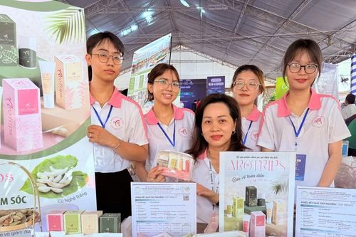 Nhóm sinh viên ĐH Nguyễn Tất Thành đạt giải cao cuộc thi sáng tạo, khởi nghiệp