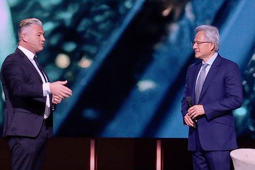 Jensen Huang dành 'mưa lời khen' Huawei, DeepSeek, Trung Quốc khiến Mỹ dè chừng