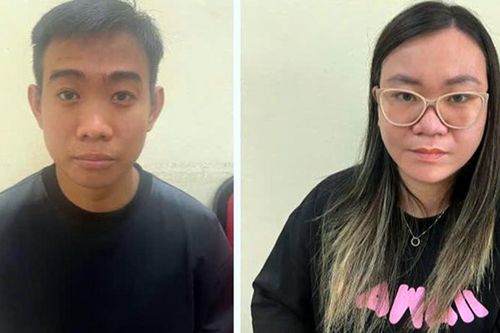 Bắt giữ cặp vợ chồng ở Hà Nội chuyên 'móc cốp' xe máy trộm tài sản