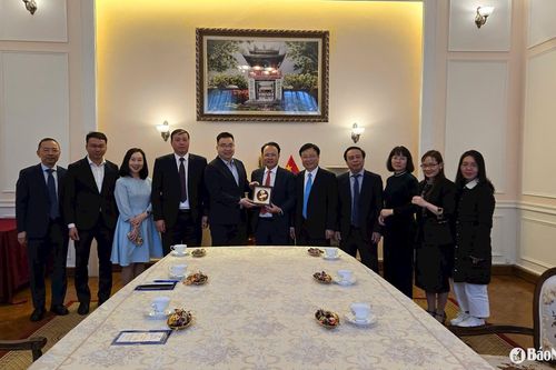 Đoàn công tác tỉnh Nghệ An thăm và làm việc với Đại sứ quán Việt Nam tại Liên bang Nga