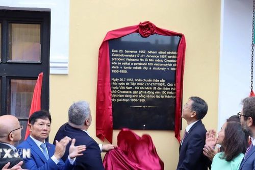 CH Séc: Khánh thành bia lưu niệm Chủ tịch Hồ Chí Minh tại thành phố Chrastava