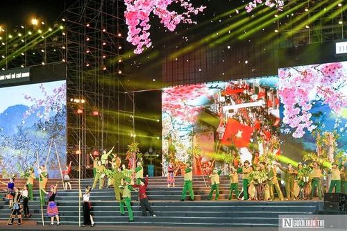 'Hồ Chí Minh – Người là niềm tin tất thắng'