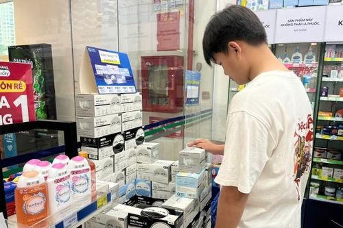 Phòng dịch Covid-19: Khẩu trang đắt hàng hơn nhưng giá ổn định