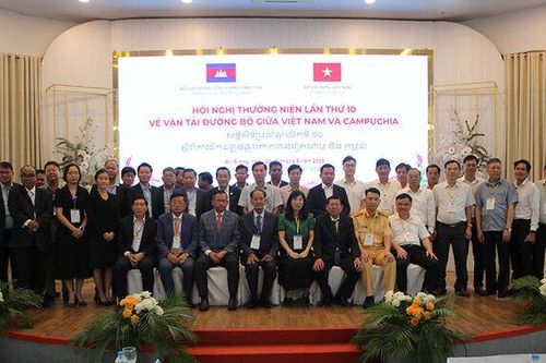 Hội nghị thường niên lần thứ 10 về vận tải đường bộ giữa Việt Nam và Campuchia