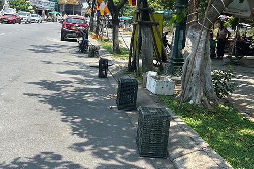 Xử lý tình trạng đặt vật cản dưới lòng đường