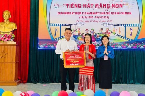 Liên đội Trường THCS Dân tộc Nội trú đạt giải nhất Hội thi 'Tiếng hát măng non' huyện Ia Pa