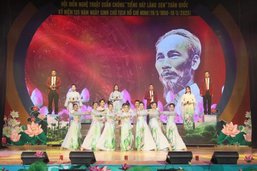 Phú Thọ giành 3 huy chương tại Hội diễn 'Tiếng hát Làng Sen' 2025