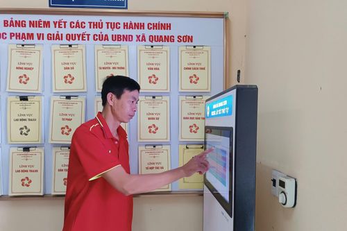 Xây dựng chính quyền thân thiện ở Quang Sơn