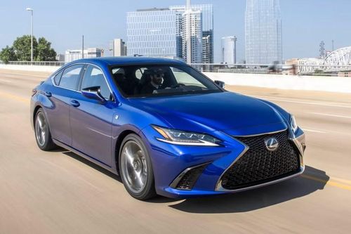 Lịch sử Lexus ES: Hành trình 8 thế hệ chinh phục phân khúc sedan hạng sang