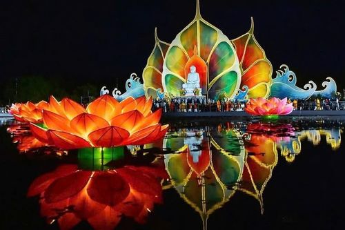 Ánh sáng từ bi và trí tuệ qua ý nghĩa Vesak