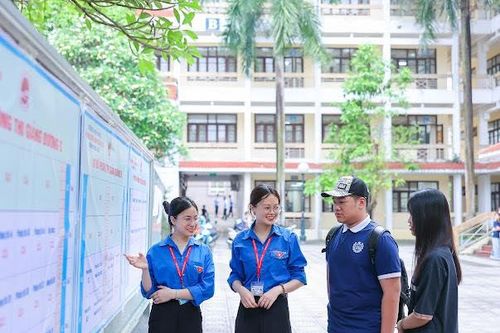 Ngành đào tạo nào miễn học phí cho sinh viên năm học 2025?