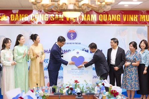 Cục Bà mẹ và Trẻ em phát động chiến dịch nâng cao nhận thức chăm sóc mẹ và bé
