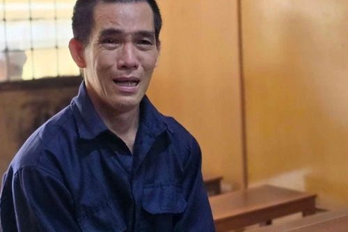 Không thoát án hiếp dâm sau 30 năm lẩn trốn: 8 người đàn ông làm chuyện đồi bại tập thể với 1 phụ nữ trong con hẻm nhỏ