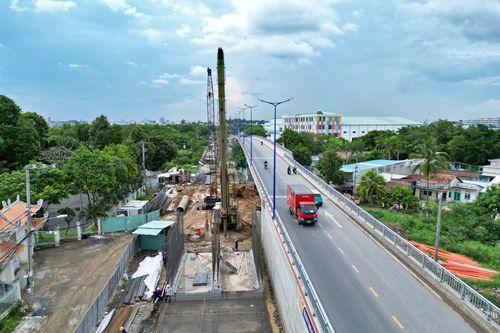 Sau sự cố hằn lún, cầu 700 tỷ đồng cửa ngõ phía Đông TP.HCM có đảm bảo an toàn?