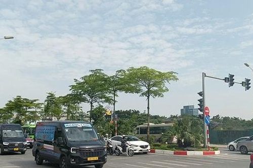 Hà Nội hửng nắng, chiều tối có mưa rào