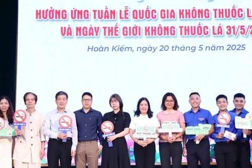 Hoàn Kiếm: Chung tay xây dựng môi trường không khói thuốc