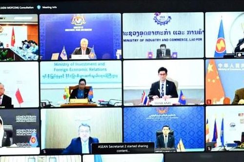 Các bộ trưởng kinh tế ASEAN bàn cách vượt bất ổn kinh tế
