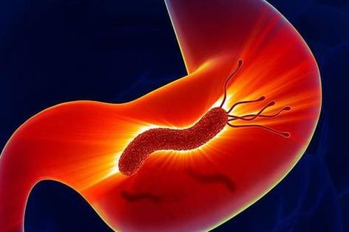 Người đàn ông phát hiện cùng lúc 5 bệnh từ dấu hiệu nhiều người Việt bỏ qua