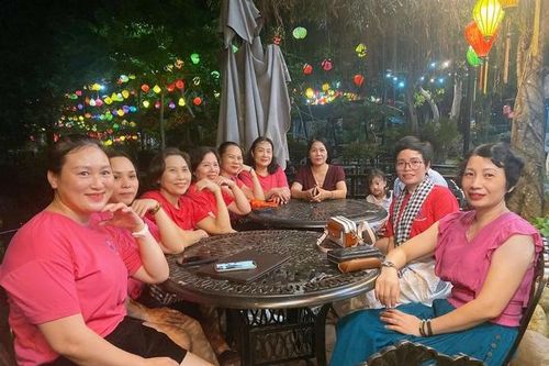 Những nữ 'chiến binh' cùng dìu nhau chiến đấu với căn bệnh ung thư