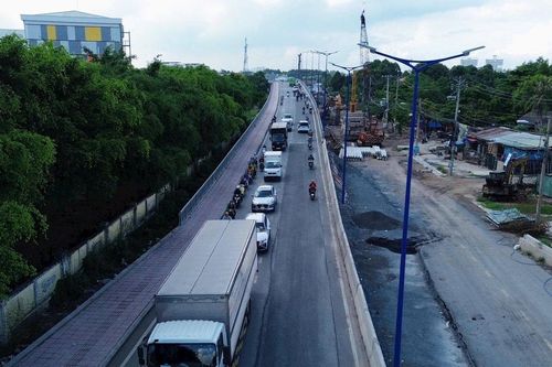 TP Hồ Chí Minh: Khắc phục sự cố nứt lún cầu Tăng Long