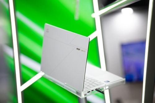 Laptop màn gương không bị chói