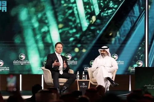 Cùng ông Trump công du Trung đông, Elon Musk âm thầm mở rộng đế chế công nghệ