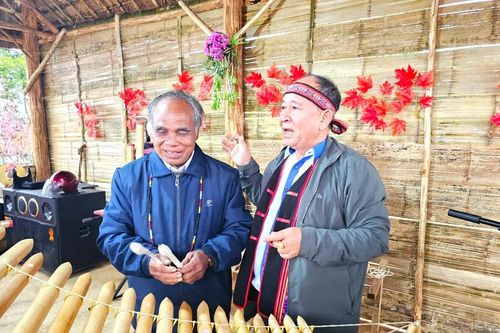 Cựu thanh niên xung phong 'truyền lửa' âm nhạc dân tộc