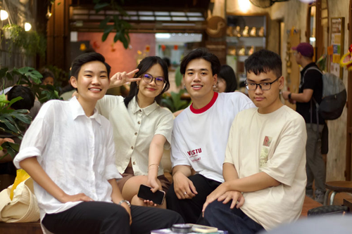 Đam mê đọc sách lan tỏa qua từng video