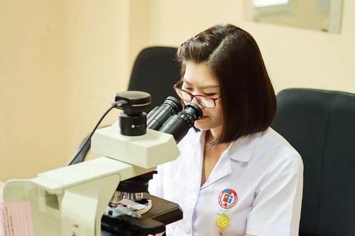 Điều trị sởi, bé 7 tuổi phát hiện khối u thần kinh hiếm gặp