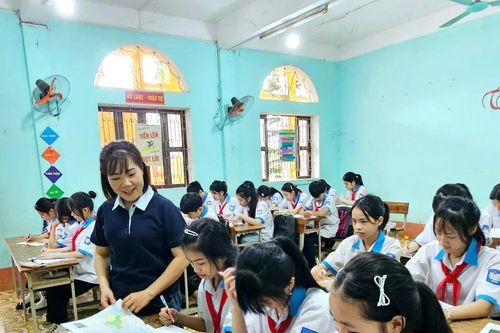 Cô giáo Địa lí vượt khó truyền lửa đam mê