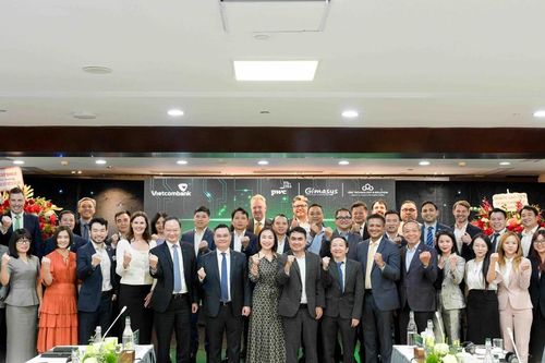 Vietcombank hợp tác cùng Salesforce thúc đẩy đổi mới sáng tạo ứng dụng trí tuệ nhân tạo