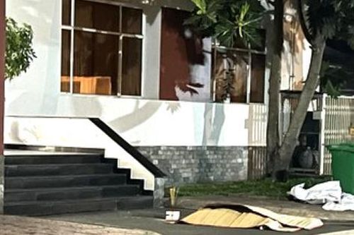 Nam sinh một trường đại học ở Bình Dương rơi từ sân thượng tử vong