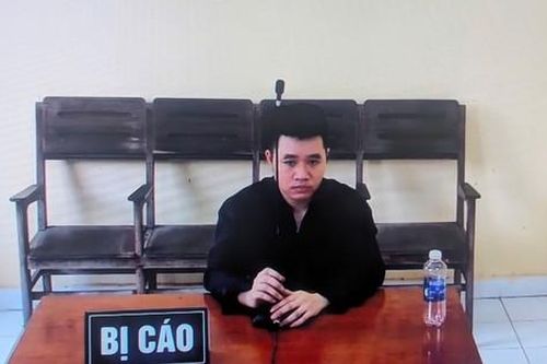 Xúc phạm người khác, 'chuyên gia thẩm mỹ' Mr Lee lĩnh án tù